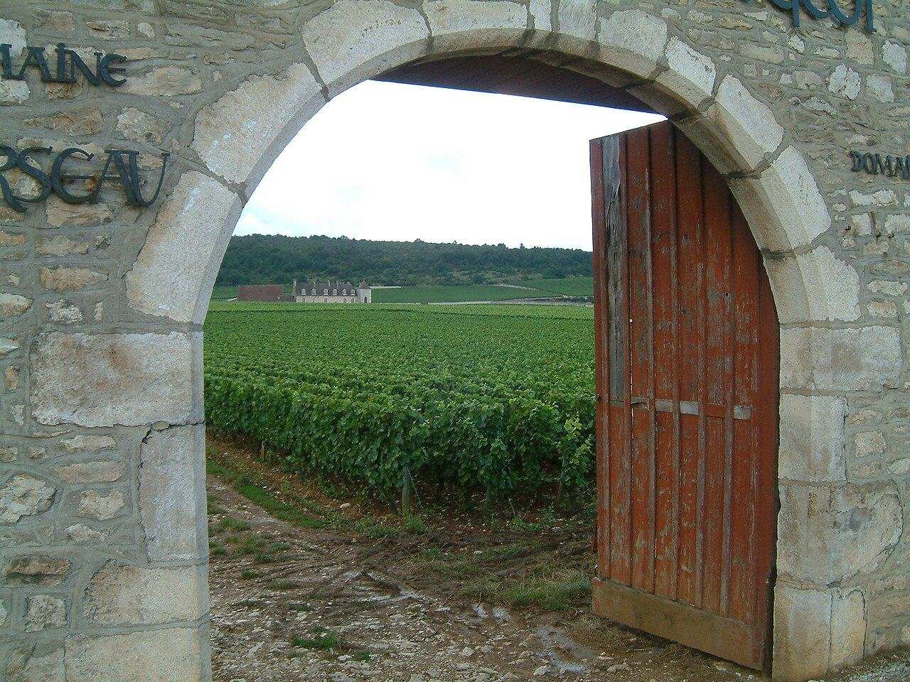 Tastevinage — Vougeot, France